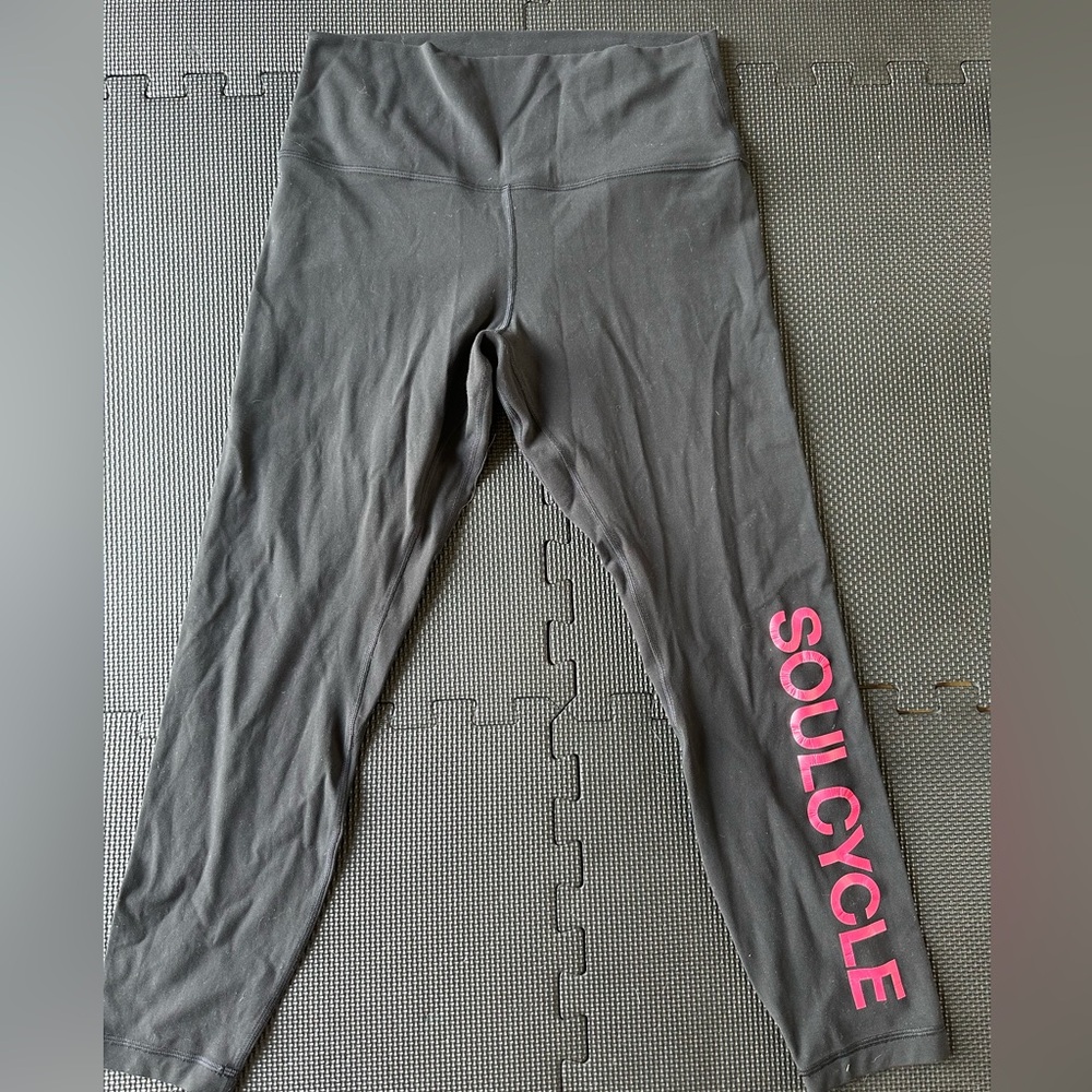 Women’s lululemon align leggings, soul cycle. Size 8